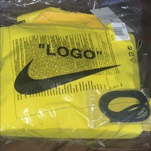 Off-White Utility Set